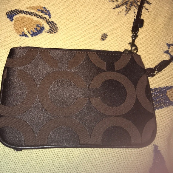 Brown coach wrist wallet - Picture 2 of 3
